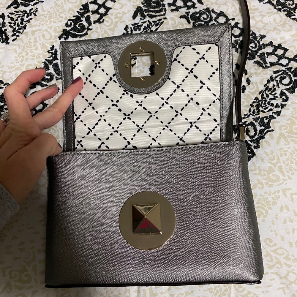Kate Spade crossbody! - Picture 5 of 9